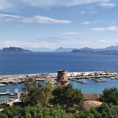 Rineddahouse Arenella - Vista Mare Panoramica A Palermo Con Parcheggio Privato 아파트 외부 사진